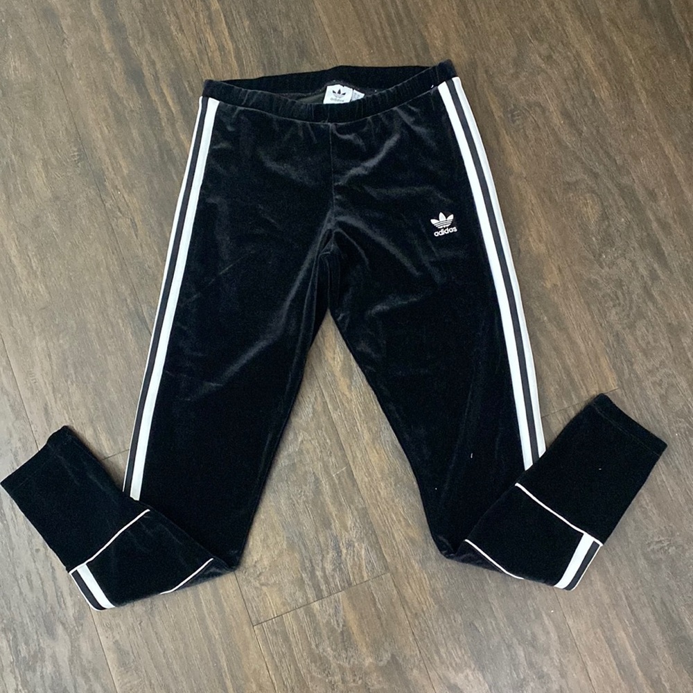 Adidas Sweatpants in size M.